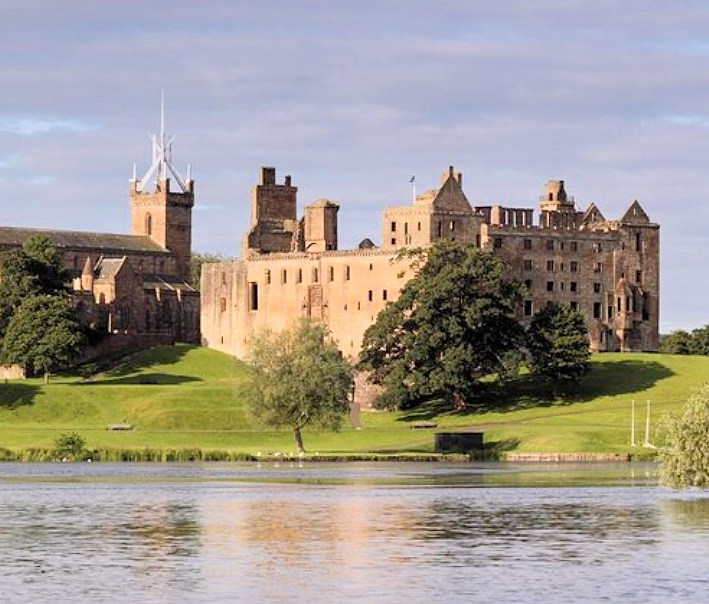 Scottish Tours from Edinburgh, Castles, Whisky, Golf, chauffeur Scotland taxis, airport transfers